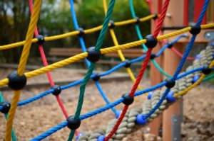 Spielplatzgeräte für den öffentlichen Bereich: Preise vergleichen - Kosten sparen